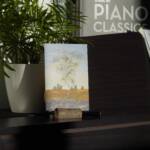 Gemälde aus Aachener Künstleratelier auf einem Klavier
