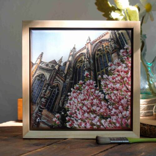 Original Ölgemälde des Aachener Doms mit Blick auf blühende Magnolienbäume, gemalt von der Aachener Künstlerin Ayleen Mertens – Bilder von Aachen als Kunst kaufen.