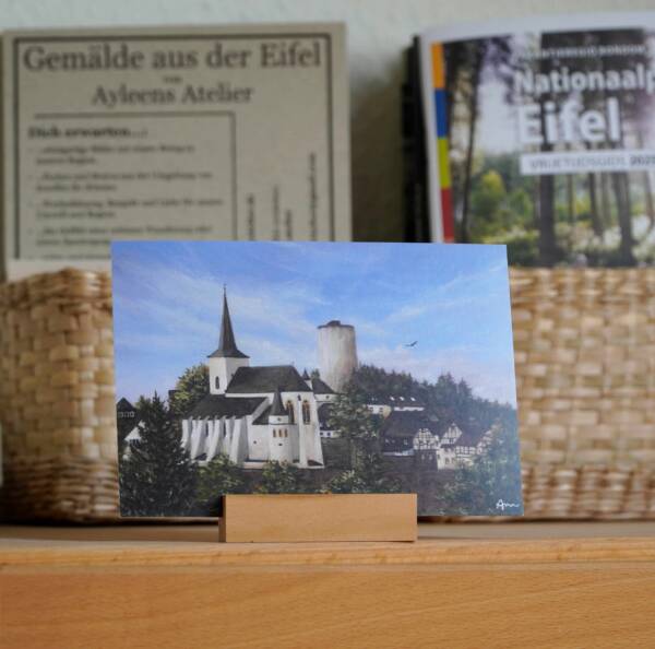 Karte von der Burg Reifferscheid in der Eifel. Perfekt als Geschenk oder Souvenir aus der Eifel von Künstlerin Ayleen Mertens