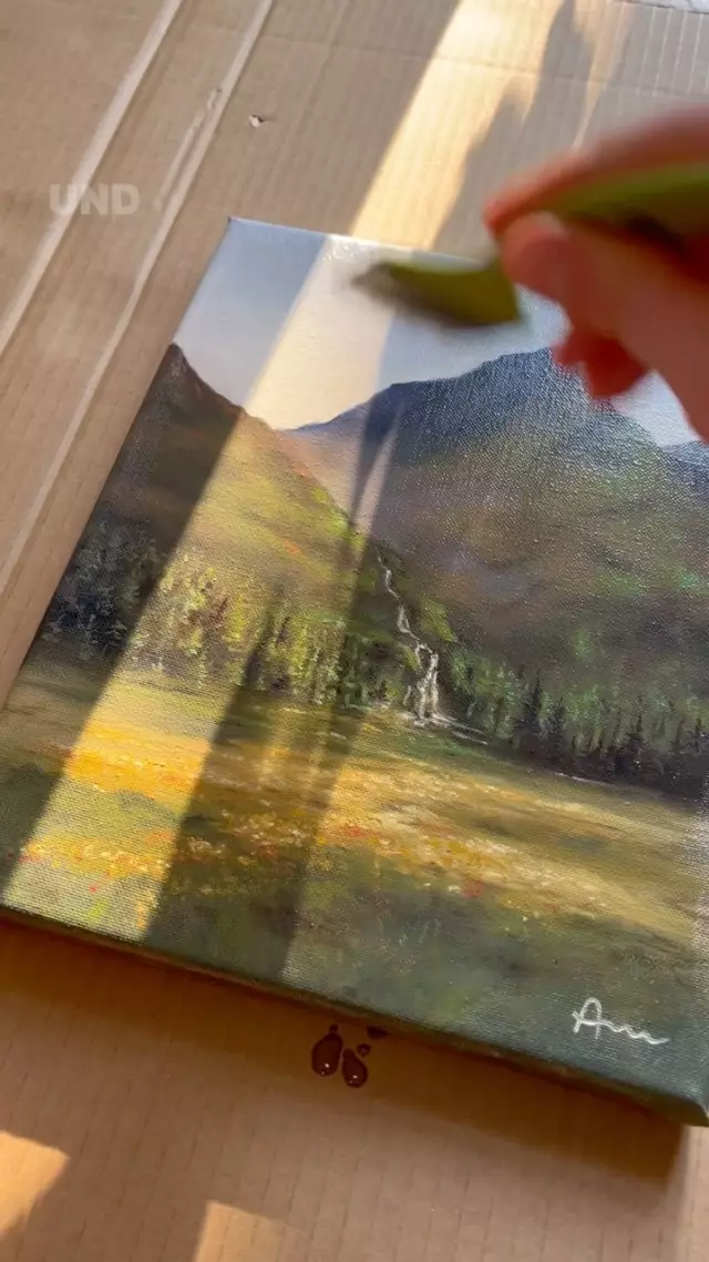 Schreib mir gerne, falls du eine Idee hast, wie ich das Bild retten kann…

#kunst #firnis #atelier #inneneinrichtung #oilpainting #wasserfall
